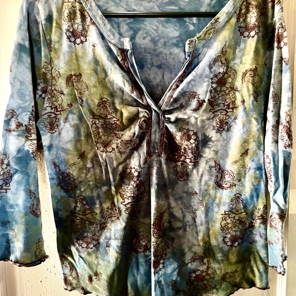 ONE WORLD Boho Blue/Green 3/4 Sleeve Tie Dye V•neck Cotton Top